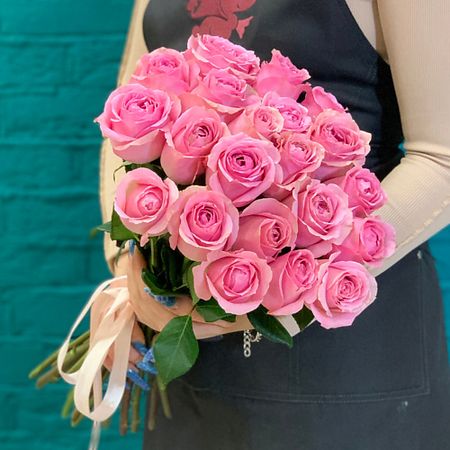 Букет живых цветов ЦВЕТЫ МИШКИ Букет из 21 розовой розы