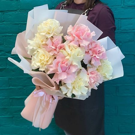 Букет живых цветов ЦВЕТЫ МИШКИ Букет из гортензии и гвоздики