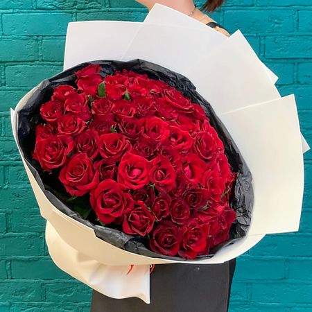 Букет живых цветов ЦВЕТЫ МИШКИ Букет из 51 красной розы