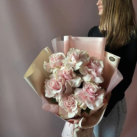 Букет живых цветов ЦВЕТЫ И ШТУЧКИ Букет из 7 французских роз для опытов и экспериментов master iq² горячие штучки 8001