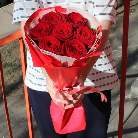 Букет живых цветов FLORISTIK ЦВЕТОЧНАЯ СТУДИЯ Букет из 7 красных роз