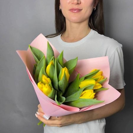 Букет живых цветов GLOW FLOWERS Моно букет из жёлтых тюльпанов