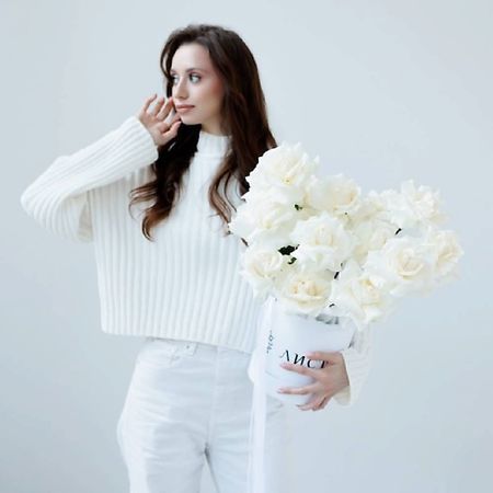 Букет живых цветов ЛИСТВА Композиция Нежность папка пастельная нежность а4