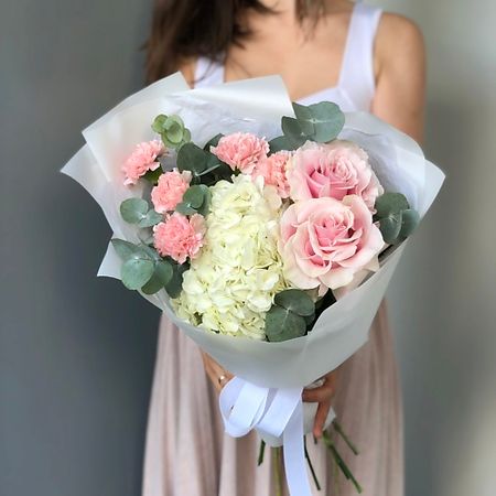 Букет живых цветов CVETAEVA TOMSK.RU Нежный букет из розы 