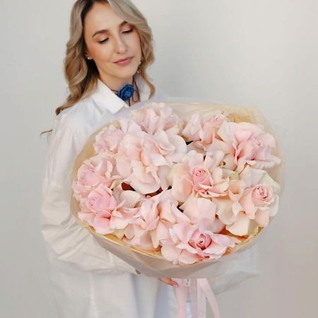 Букет живых цветов ЛИСТВА Букет Нежные объятия