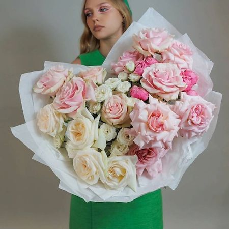 Букет живых цветов ЛИСТВА Букет Барби Бум