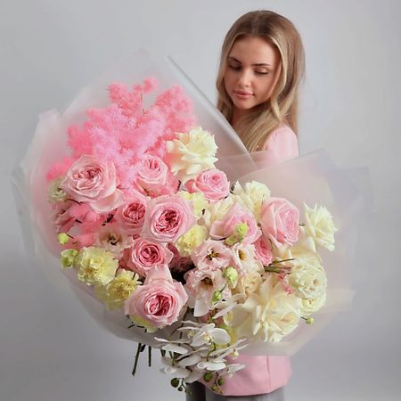 Букет живых цветов ПОВОД НАЙДЕТСЯ Дизайнерский букет Сингапур