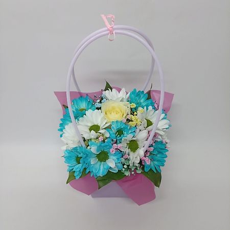 Букет живых цветов ЗЕФИРКО Сумочка с цветами Комплимент 7