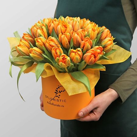 Букет живых цветов STUDIO FLORISTIC Композиция из Пионовидных Тюльпанов «Апельсиновое солнце»